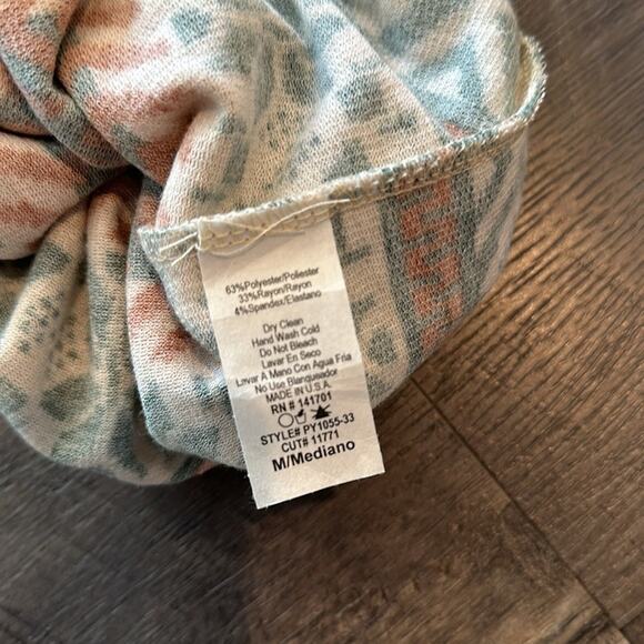 1.4.3. Story by Line Up Medium Fair Isle Holiday/Winter Fleece Joggers - Picture 8 of 9